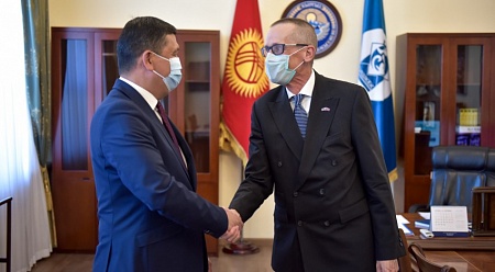 Мэр Бишкека встретился Послом Великобритании 