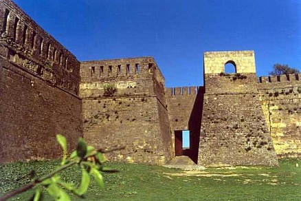 Цитадель, Старый город и крепостные сооружения Дербента (2003)